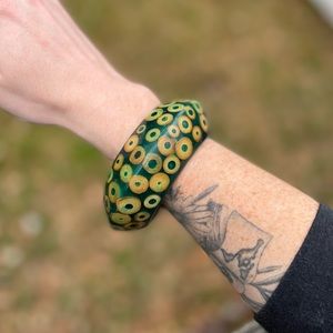 COPY - Kenneth Jay Lane Lucite Sea Green Chunky Bangle